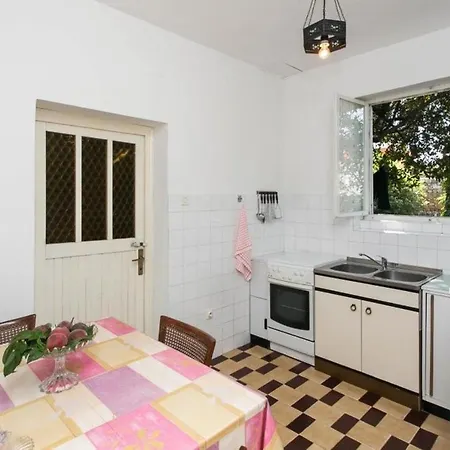 Vlaho And Marina - One-bedroom With Terrace And Sea View Daire